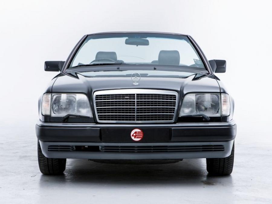  Mercedes-Benz 320 CE Cabrio 1992 года  (UK) (фото 3 из 8)